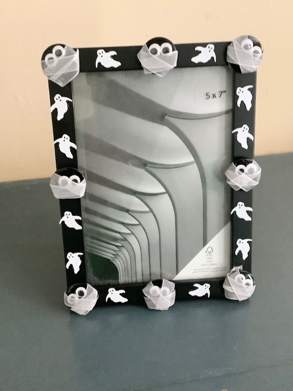 5x7 mummy and ghost frame